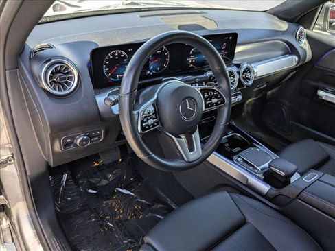 Used 2023 Mercedes-Benz GLB 250 4MATIC image 10