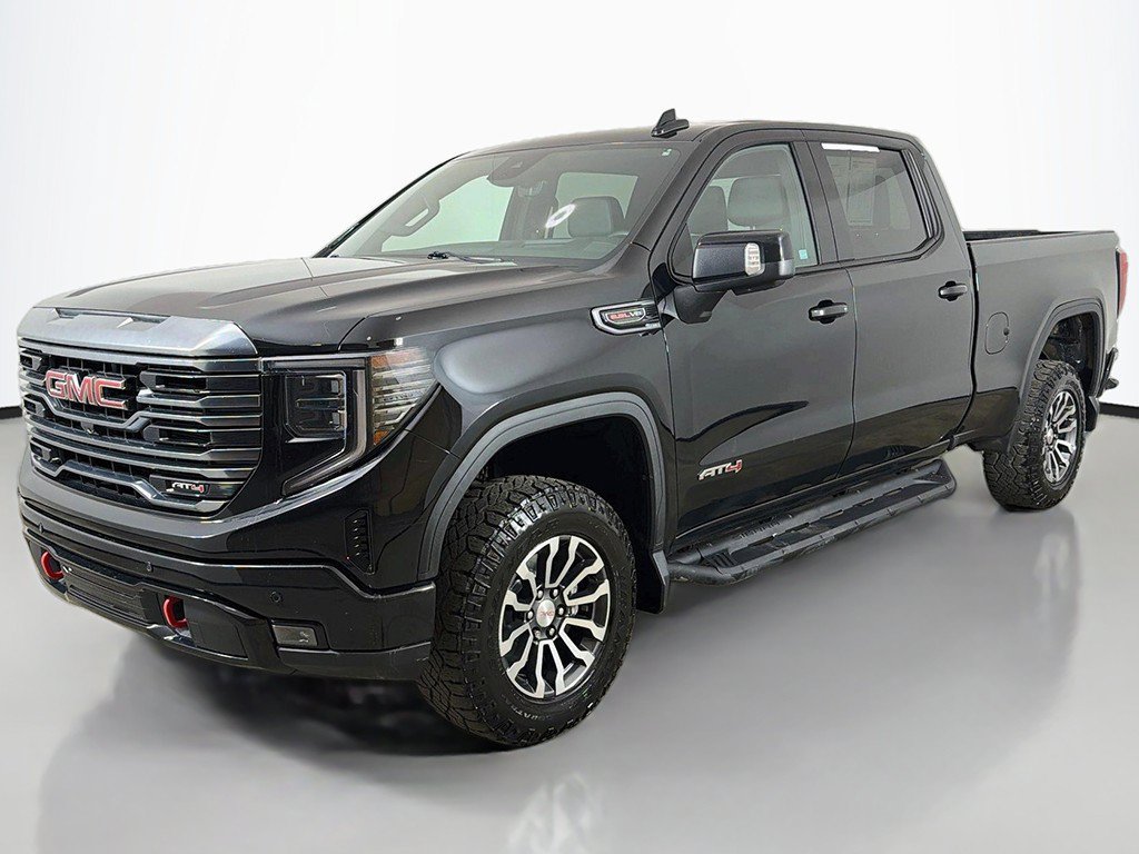 Used 2022 GMC Sierra 1500 AT4 w/ Technology Package AWD/4WD image 9