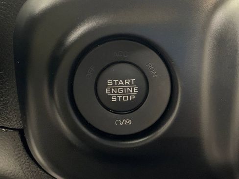 Used 2023 Jeep Gladiator Sport image 21