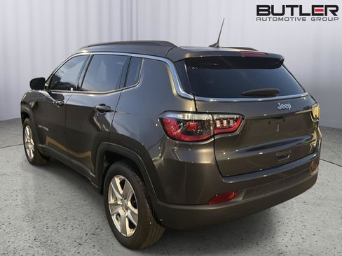 Used 2022 Jeep Compass Latitude FWD image 10