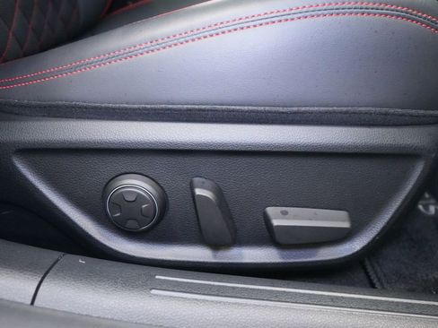 Used 2023 Genesis G70 3.3T w/ Sport Prestige Package image 32