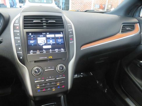 Used 2019 Lincoln MKC Reserve w/ MKC Climate Package image 43