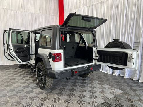 Used 2020 Jeep Wrangler Unlimited Sport AWD/4WD image 23