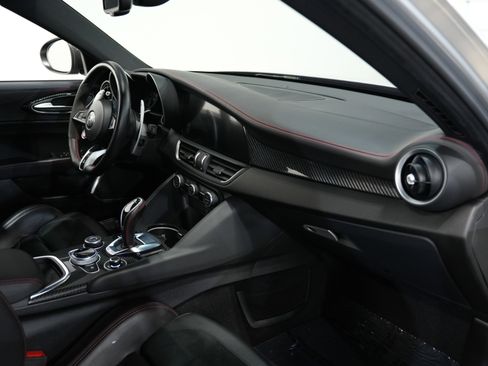 Used 2020 Alfa Romeo Giulia Quadrifoglio w/ Nero Edizione image 37