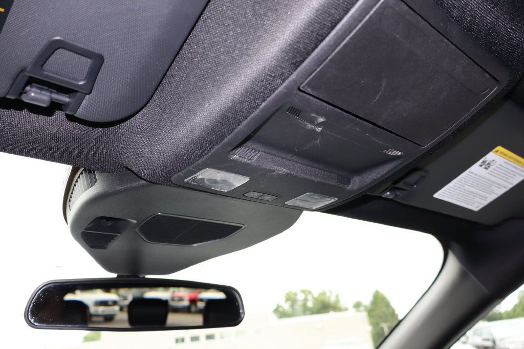 Used 2025 Ford Escape ST-Line Select AWD/4WD image 26