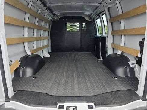 Used 2023 Chevrolet Express 2500 w/ Driver Convenience Package image 17