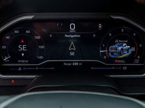 Used 2025 GMC Sierra 2500 AT4X image 19