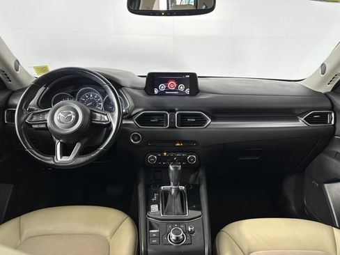 Used 2017 MAZDA CX-5 Touring w/ Preferred Equipment Package AWD/4WD image 17