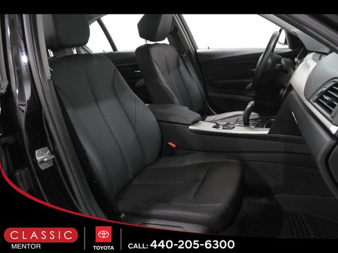 Used 2016 BMW 320i xDrive Sedan AWD/4WD image 17