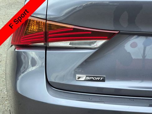 Used 2018 Lexus IS 300 F Sport image 10