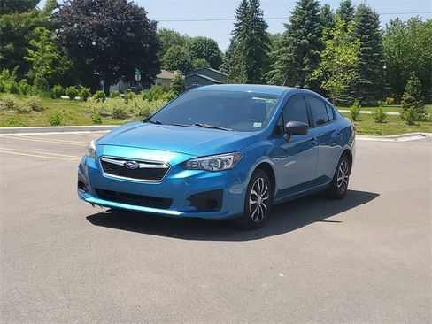 Used 2018 Subaru Impreza 2.0i image 2