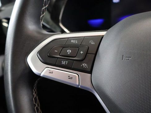 Used 2022 Volkswagen Taos S image 16