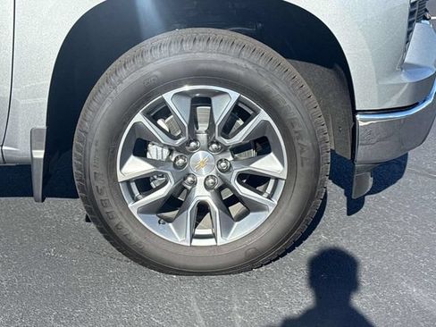 Used 2026 Chevrolet Silverado 1500 LT AWD/4WD image 7