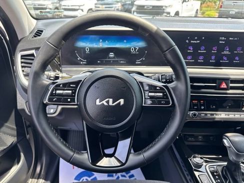 Used 2024 Kia Seltos S AWD/4WD image 14