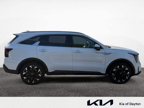 Used 2025 Kia Sorento SX image 6