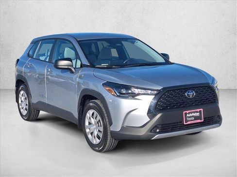 Certified 2024 Toyota Corolla Cross L image 3