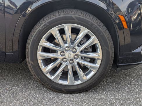 Used 2022 Cadillac XT6 Premium Luxury w/ Technology Package image 12