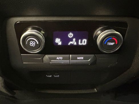 Used 2025 Buick Enclave Preferred image 37