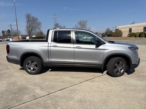 Used 2024 Honda Ridgeline TrailSport image 6