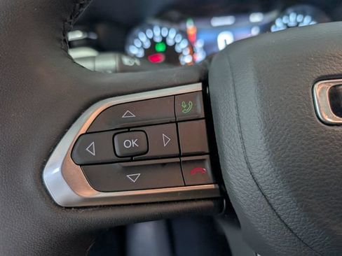 Used 2025 Jeep Compass Limited AWD/4WD image 18