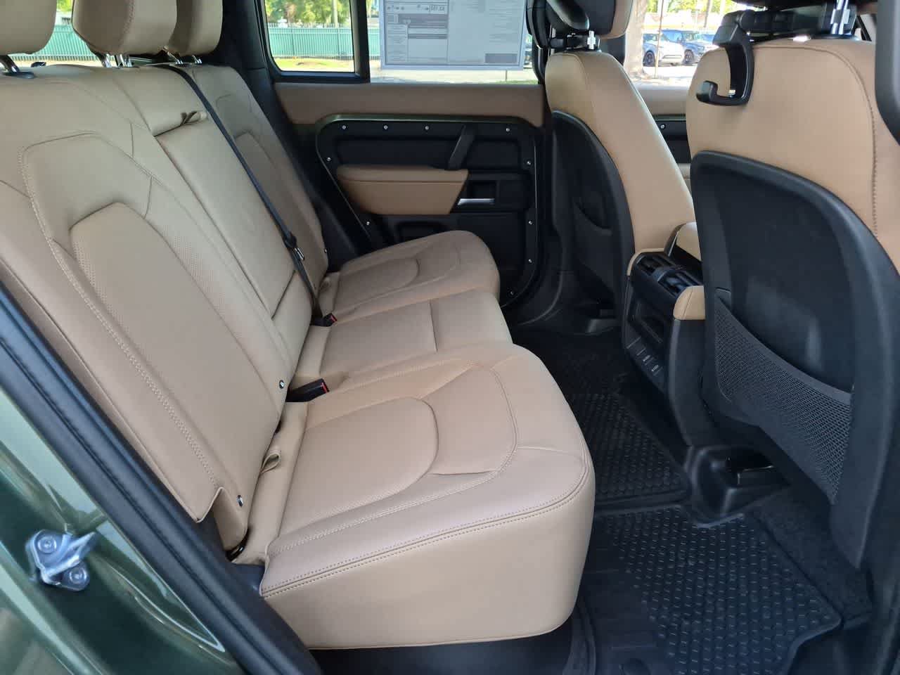 New 2026 Land Rover Defender 110 X-Dynamic SE AWD/4WD image 22