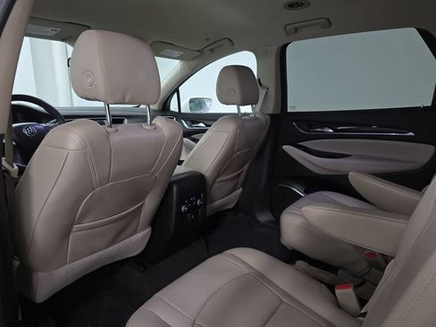Used 2019 Buick Enclave Essence FWD image 25