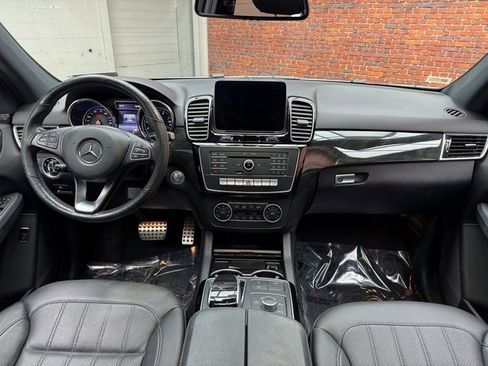 Used 2019 Mercedes-Benz GLE 400 4MATIC image 12