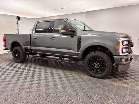 New 2026 Ford F350 Lariat w/ Black Appearance Package image 8
