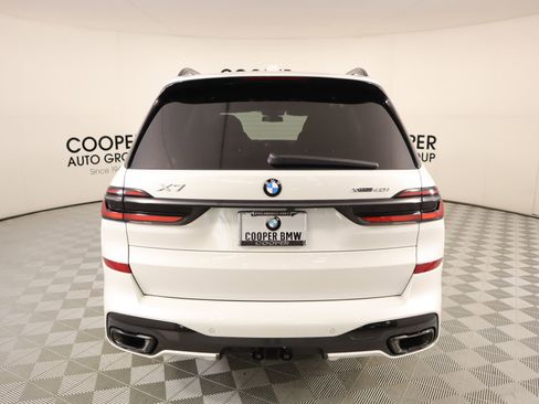 Used 2024 BMW X7 xDrive40i w/ Executive Package image 24