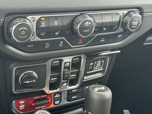 New 2026 Jeep Wrangler Unlimited Rubicon image 19