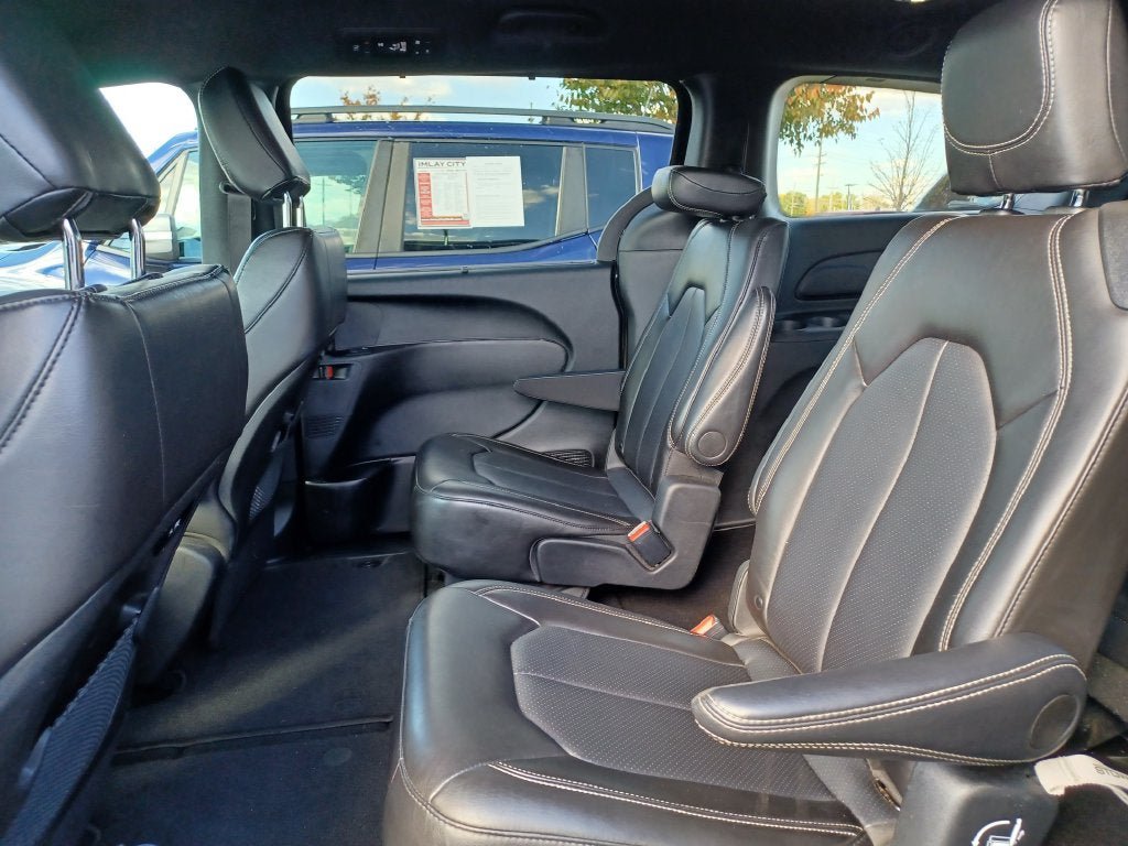 Used 2025 Chrysler Pacifica Select FWD image 26