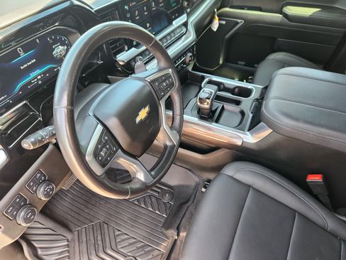 Used 2023 Chevrolet Silverado 1500 LTZ AWD/4WD image 14