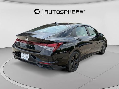 Used 2022 Hyundai Elantra SEL FWD image 10