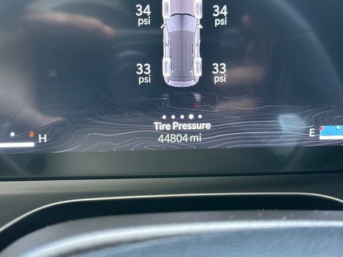 Used 2025 Jeep Grand Cherokee Altitude AWD/4WD image 22