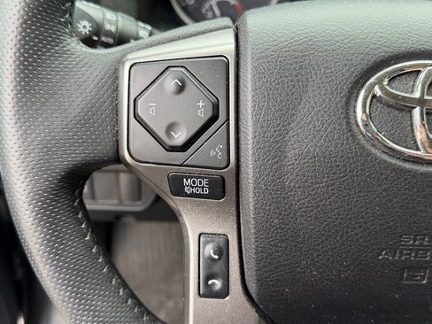 Used 2021 Toyota Tacoma SR5 RWD image 15