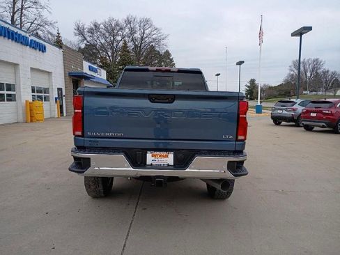 New 2025 Chevrolet Silverado 2500 LTZ w/ LTZ Convenience Package AWD/4WD image 4