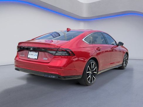 Used 2025 Honda Accord Touring image 6
