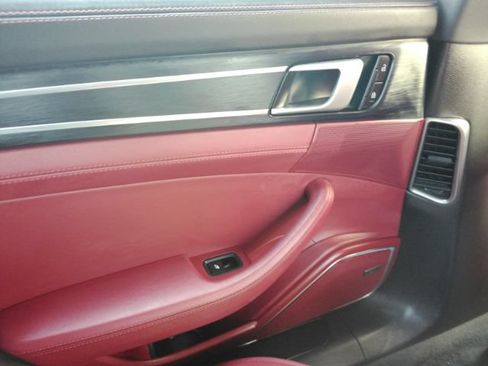 Used 2022 Porsche Panamera Platinum Edition RWD image 32