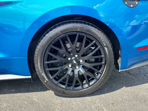 Used 2019 Ford Mustang GT Premium w/ GT Performance Package RWD image 32