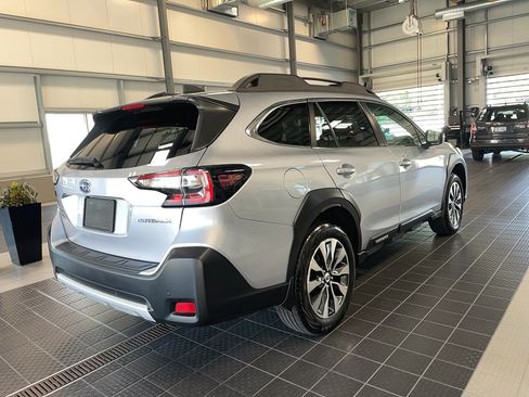 Used 2024 Subaru Outback Limited AWD/4WD image 19