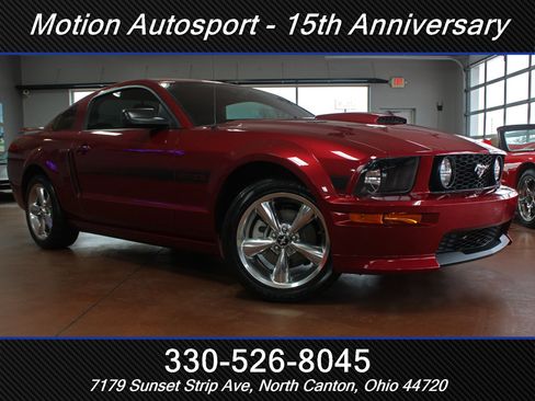 Used 2007 Ford Mustang GT Premium image 2