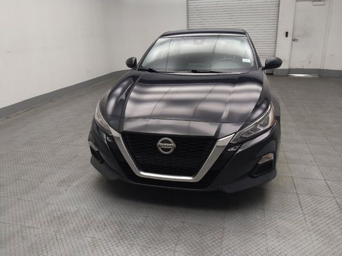 Used 2022 Nissan Altima 2.5 SV FWD image 15