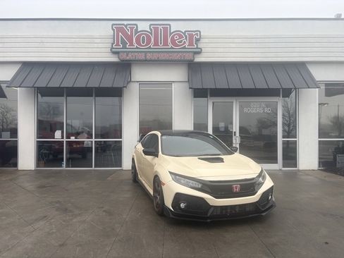 Used 2017 Honda Civic Type R image 1