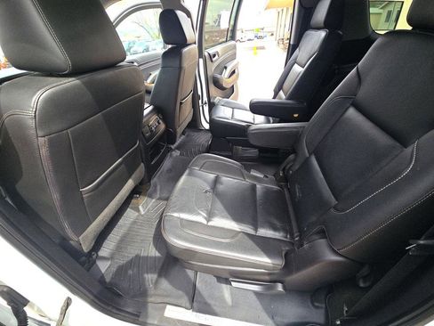 Used 2018 Chevrolet Suburban Premier image 10