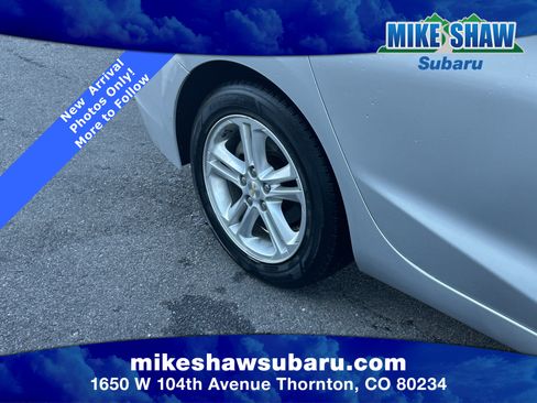 Used 2017 Chevrolet Cruze LT image 11