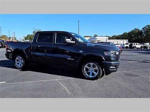 New 2026 RAM 1500 4x4 Crew Cab image 37