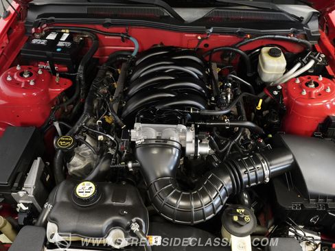 Used 2005 Ford Mustang GT image 4