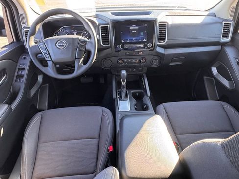 Certified 2023 Nissan Frontier SV w/ Tow Package image 19