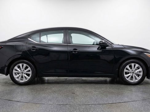 Used 2025 Nissan Sentra S FWD image 11