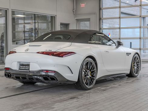 Used 2022 Mercedes-Benz SL 55 AMG 4MATIC image 32